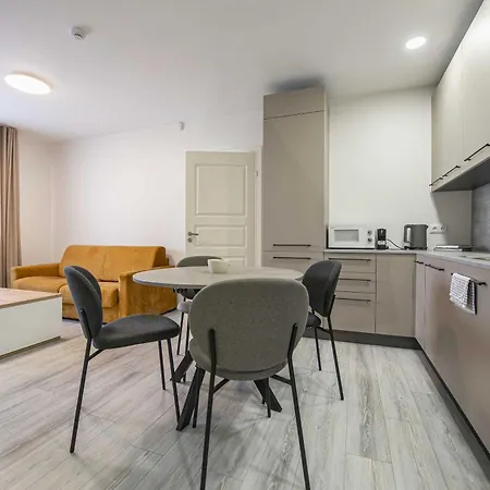 V3 Apartamentai شقة بالانغا